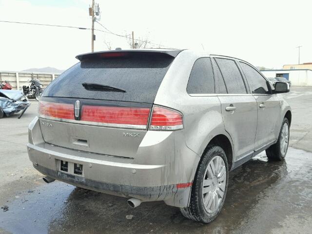 2LMDU68C08BJ25579 - 2008 LINCOLN MKX GRAY photo 4
