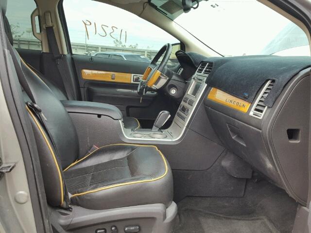 2LMDU68C08BJ25579 - 2008 LINCOLN MKX GRAY photo 5