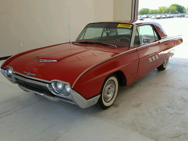 3Y83Z102729 - 1963 FORD T BIRD RED photo 2