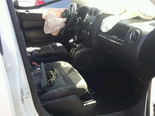 1J4NF1FB9BD149886 - 2011 JEEP COMPASS SP 白色 照片 5