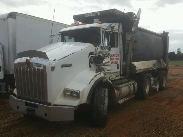 3BKDXPTX1GF104013 - 2016 KENWORTH CONSTRUCTI WHITE photo 2