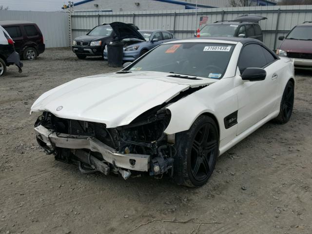 WDBSK70F49F152386 - 2009 MERCEDES-BENZ SL 63 AMG WHITE photo 2