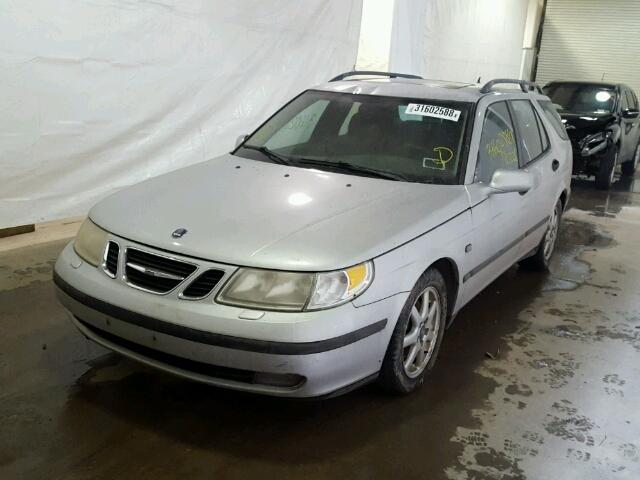 YS3EB59E733043323 - 2003 SAAB 9-5 LINEAR SILVER photo 2