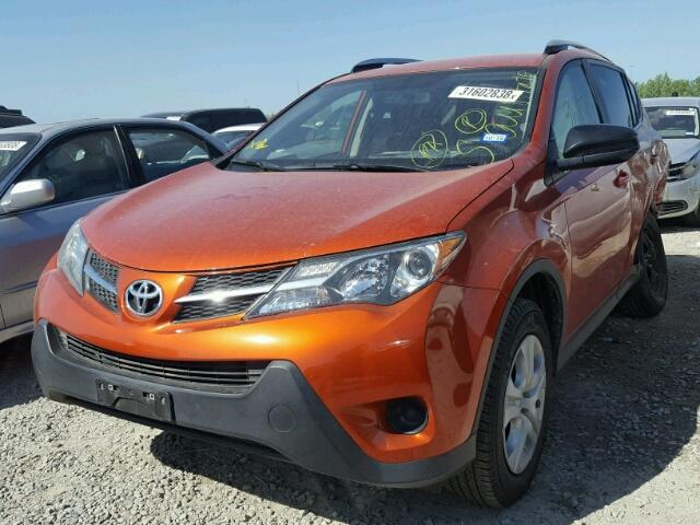 JTMZFREV4FD074439 - 2015 TOYOTA RAV4 LE ORANGE photo 2