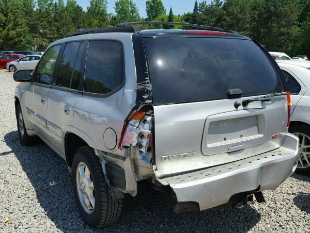 1GKDT13S552244335 - 2005 GMC ENVOY SILVER photo 3