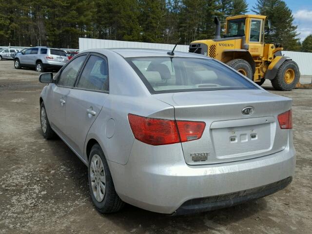 KNAFT4A27C5528048 - 2012 KIA FORTE LX SILVER photo 3