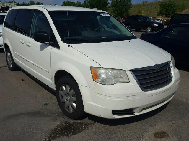 2A8HR44E59R551672 - 2009 CHRYSLER TOWN & COU WHITE photo 1