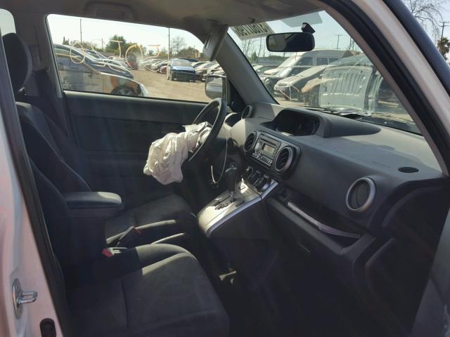 JTLZE4FE2B1128843 - 2011 TOYOTA SCION XB თეთრი ფოტო 5