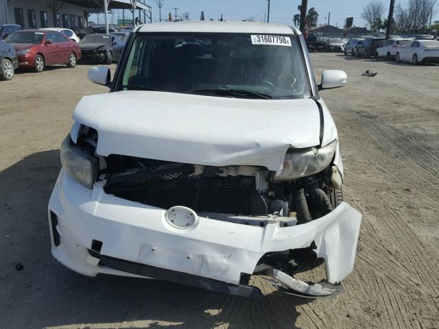 JTLZE4FE2B1128843 - 2011 TOYOTA SCION XB თეთრი ფოტო 9