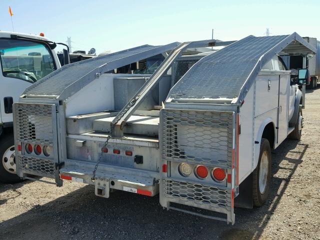 1FDAF56R08ED64421 - 2008 FORD F550 SUPER WHITE photo 4