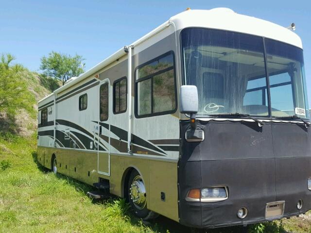 4UZAAHBV53CM35183 - 2003 FREIGHTLINER CHASSIS X TAN photo 1