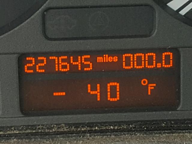 WBADM6340XGU01666 - 1999 BMW 528 I AUTO SILVER photo 8