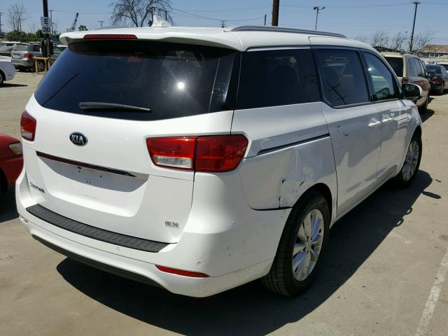 KNDMC5C12F6046073 - 2015 KIA SEDONA EX WHITE photo 4