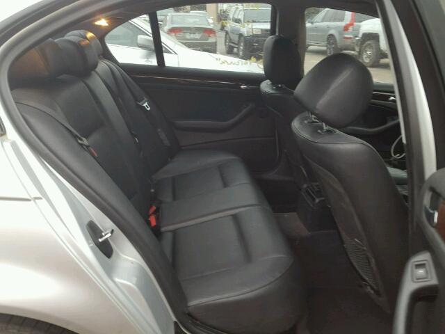 WBAAZ33404KP85735 - 2004 BMW 325 IS SUL GRAY photo 6