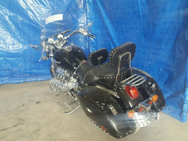 1HFSC3444WA100187 - 1998 HONDA GL1500 CT BLACK photo 3