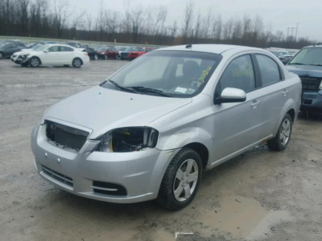 KL1TD56E19B631995 - 2009 CHEVROLET AVEO LS SILVER photo 2