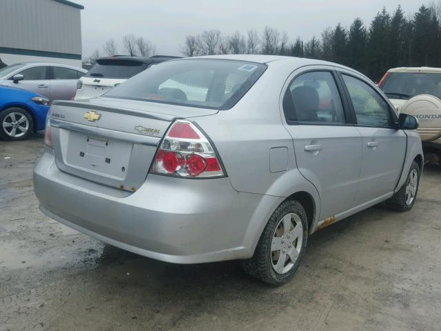 KL1TD56E19B631995 - 2009 CHEVROLET AVEO LS SILVER photo 4