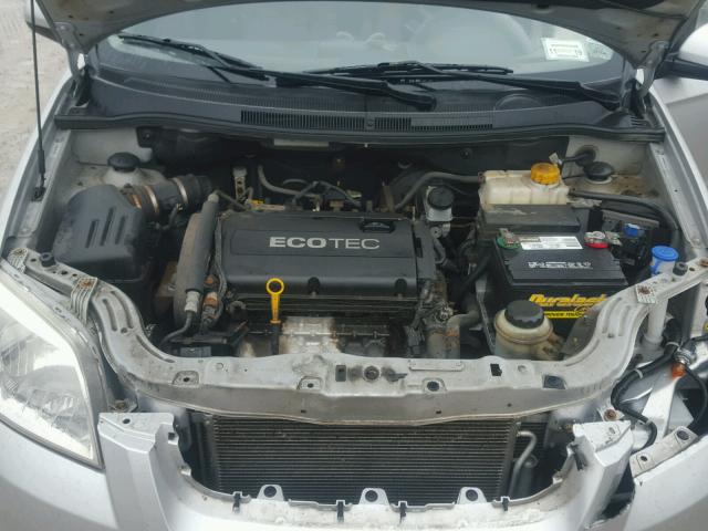 KL1TD56E19B631995 - 2009 CHEVROLET AVEO LS SILVER photo 7