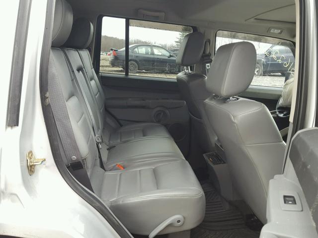 1J8HG48K56C131999 - 2006 JEEP COMMANDER SILVER photo 6