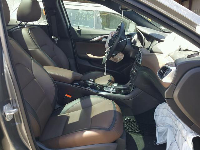 SJKCH5CRXHA018635 - 2017 INFINITI QX30 BASE GRAY photo 5