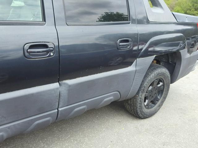 3GNEK12T44G226824 - 2004 CHEVROLET AVALANCHE BLACK photo 10