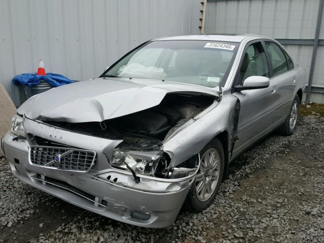 YV1TS592751414686 - 2005 VOLVO S80 2.5T SILVER photo 2