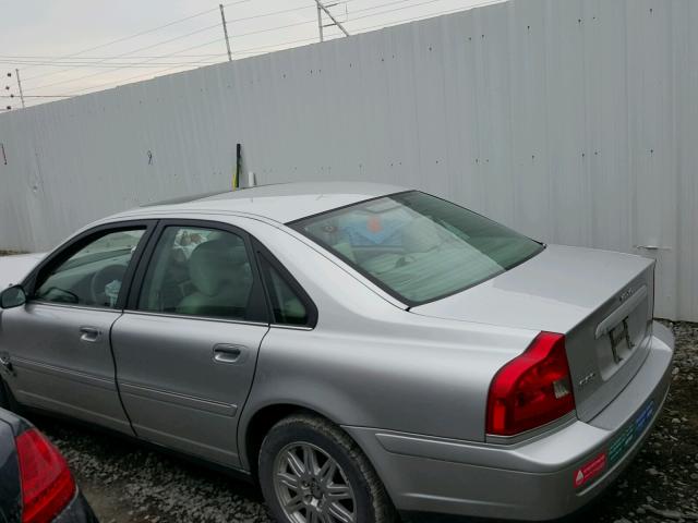 YV1TS592751414686 - 2005 VOLVO S80 2.5T SILVER photo 3