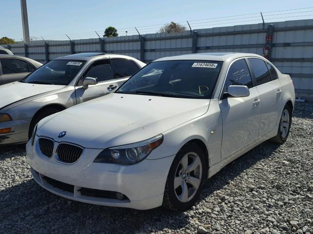 WBANE53587CW64855 - 2007 BMW 525 I WHITE photo 2