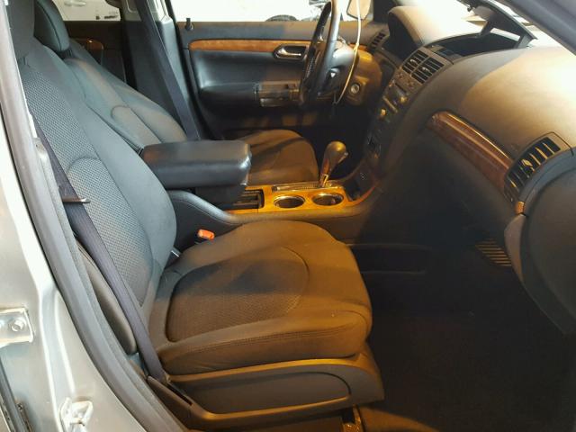 5GZER23777J106965 - 2007 SATURN OUTLOOK XR SILVER photo 5