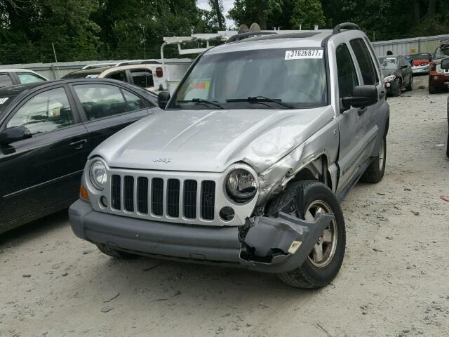 1J4GL48K26W117520 - 2006 JEEP LIBERTY SP SILVER photo 2