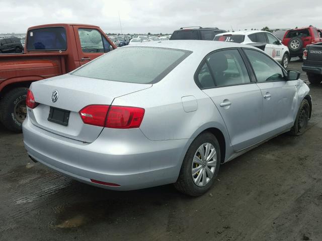 3VW2K7AJ4BM094190 - 2011 VOLKSWAGEN JETTA BASE 银色 照片 4