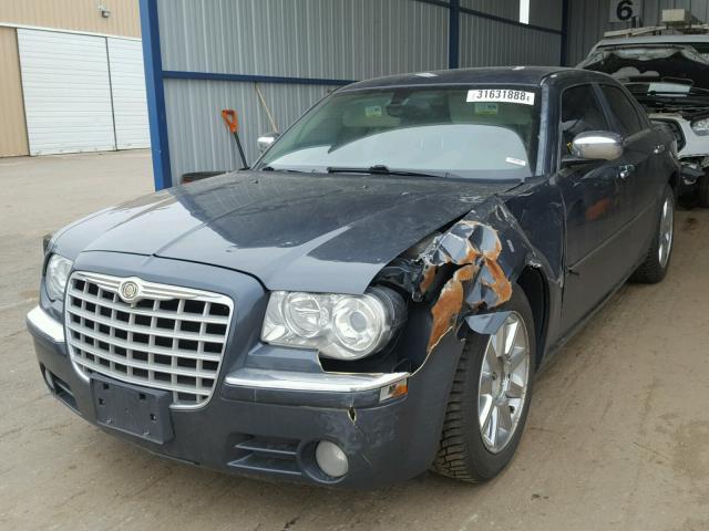 2C3KA63H57H679591 - 2007 CHRYSLER 300C GRAY photo 2