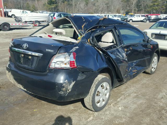 JTDBT923684016039 - 2008 TOYOTA YARIS GRAY photo 4