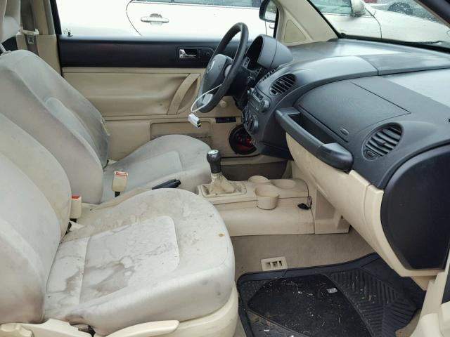 3VWBC21C2YM487454 - 2000 VOLKSWAGEN NEW BEETLE 黑色 照片 5