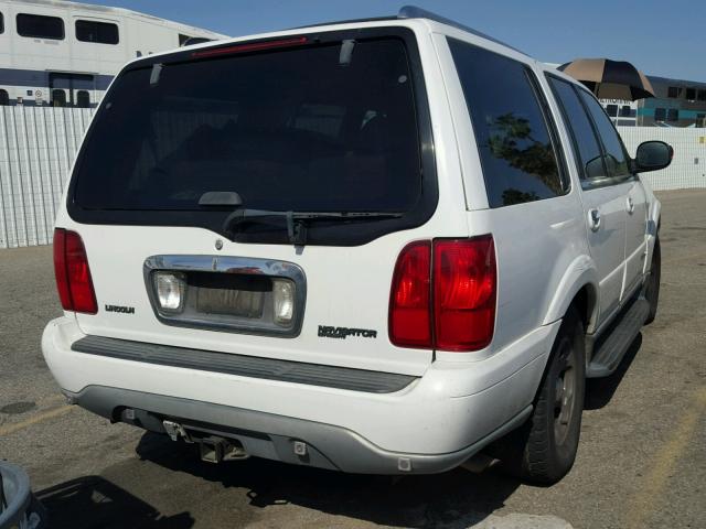 5LMEU27R62LJ08837 - 2002 LINCOLN NAVIGATOR WHITE photo 4