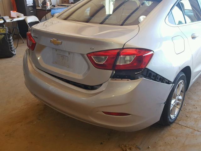 1G1BE5SM4J7111966 - 2018 CHEVROLET CRUZE LT SILVER photo 9