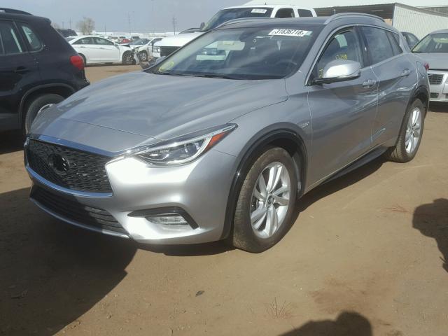 SJKCH5CP4HA025949 - 2017 INFINITI QX30 BASE GRAY photo 2