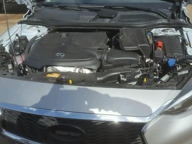 SJKCH5CP4HA025949 - 2017 INFINITI QX30 BASE GRAY photo 7