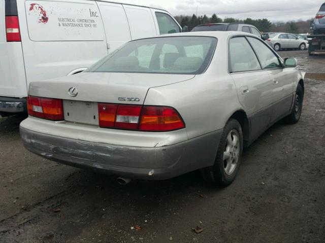 JT8BF28G2W5051014 - 1998 LEXUS ES 300 GOLD photo 4