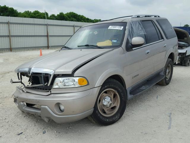 5LMEU27R32LJ17012 - 2002 LINCOLN NAVIGATOR TAN photo 2
