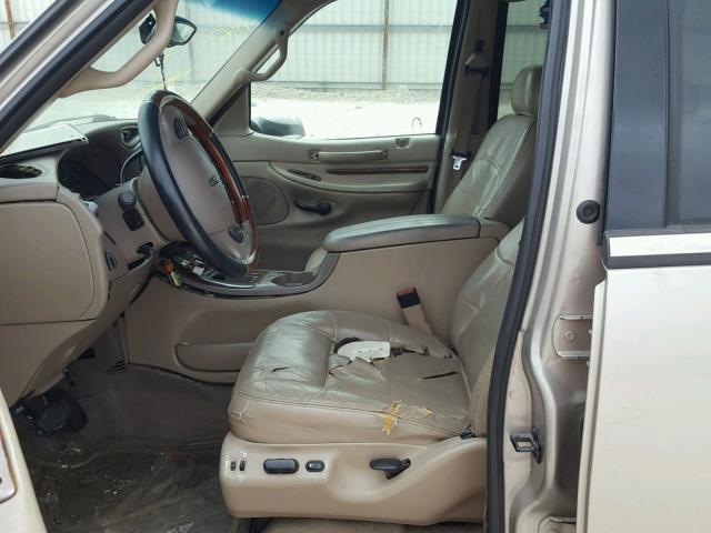 5LMEU27R32LJ17012 - 2002 LINCOLN NAVIGATOR TAN photo 5