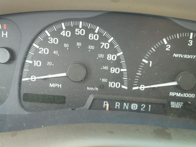 5LMEU27R32LJ17012 - 2002 LINCOLN NAVIGATOR TAN photo 8