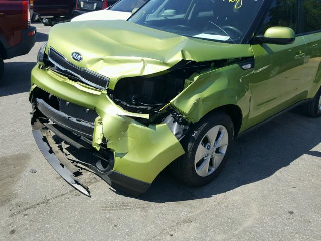 KNDJN2A23E7723857 - 2014 KIA SOUL GREEN photo 9