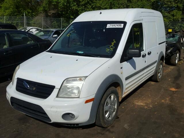 NM0LS7BN9AT038056 - 2010 FORD TRANSIT CO WHITE photo 2