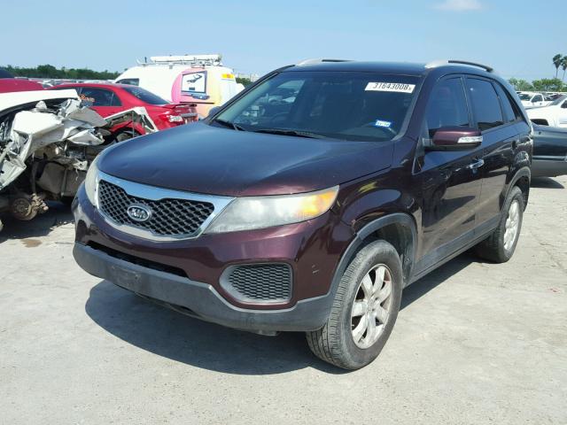 5XYKT4A20BG125682 - 2011 KIA SORENTO BA MAROON photo 2