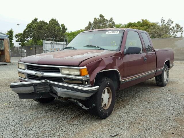 1GCEC19M1WE250318 - 1998 CHEVROLET GMT-400 C1 BURGUNDY photo 2