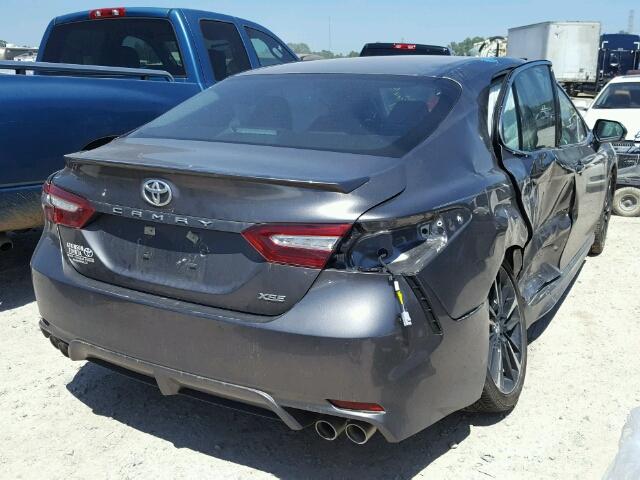 4T1B61HK1JU519129 - 2018 TOYOTA CAMRY XSE GRAY photo 4