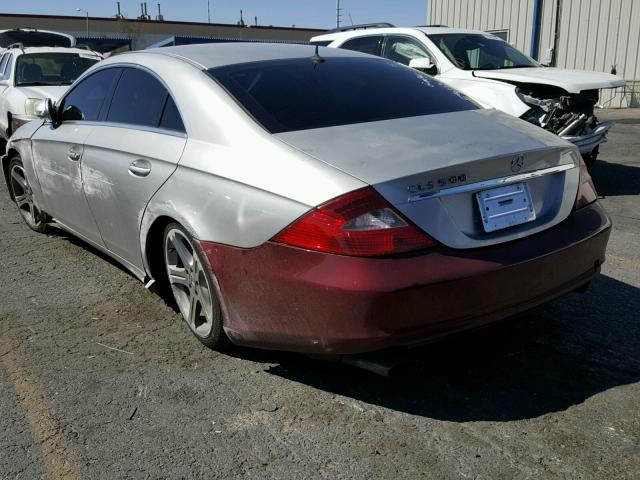 WDDDJ75X76A046026 - 2006 MERCEDES-BENZ CLS 500C SILVER photo 3