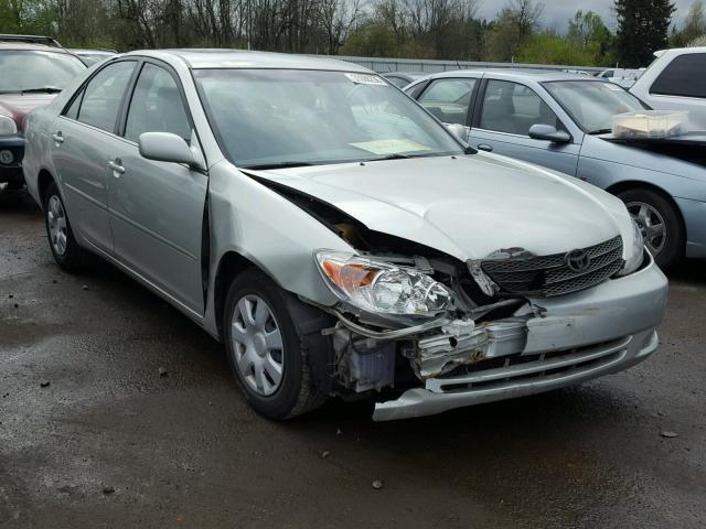 JTDBE32K840267533 - 2004 TOYOTA CAMRY LE ვერცხლისფერი ფოტო 1