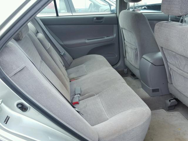 JTDBE32K840267533 - 2004 TOYOTA CAMRY LE ვერცხლისფერი ფოტო 6